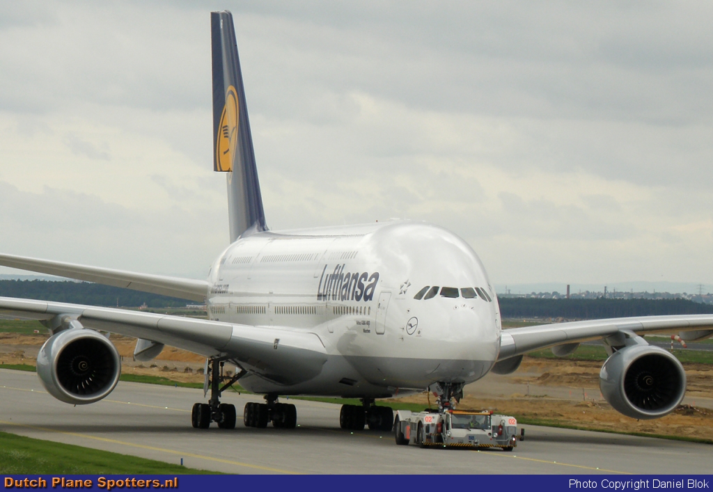 D-AIMB Airbus A380-800 Lufthansa by Daniel Blok