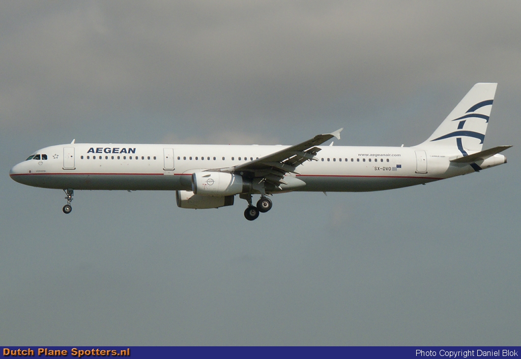 SX-DVO Airbus A321 Aegean Airlines by Daniel Blok