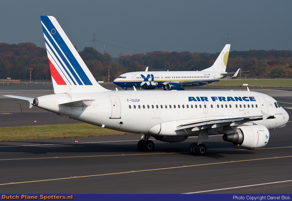 F-GUGP Airbus A318 Air France by Daniel Blok