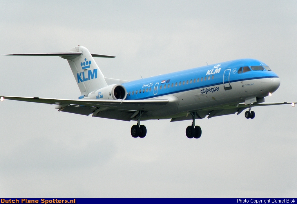 PH-KZG Fokker 70 KLM Cityhopper by Daniel Blok
