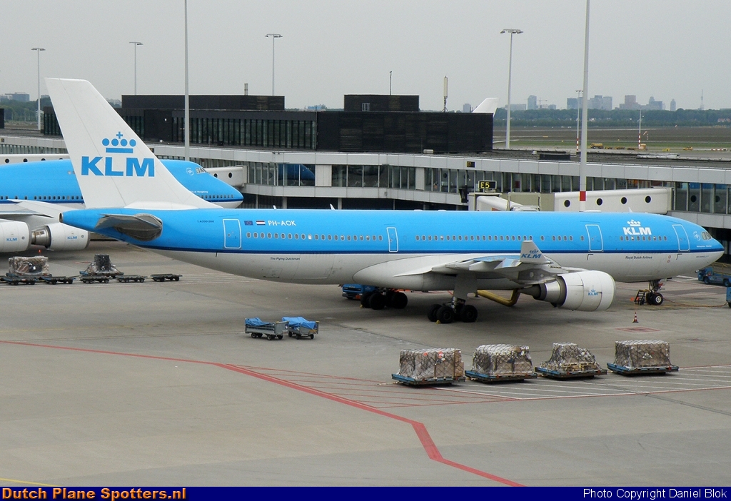 PH-AOK Airbus A330-200 KLM Royal Dutch Airlines by Daniel Blok
