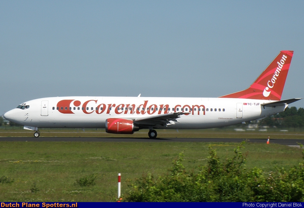 TC-TJF Boeing 737-400 Corendon Airlines by Daniel Blok