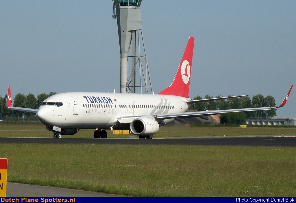 TC-JGZ Boeing 737-800 Turkish Airlines by Daniel Blok