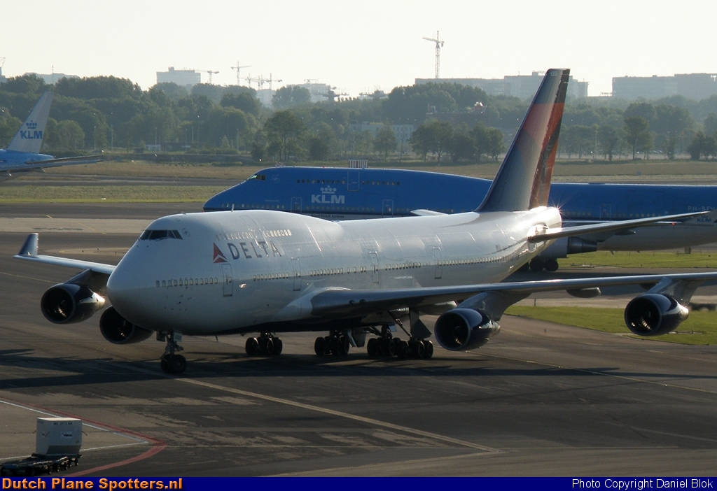 N665US Boeing 747-400 Delta Airlines by Daniel Blok
