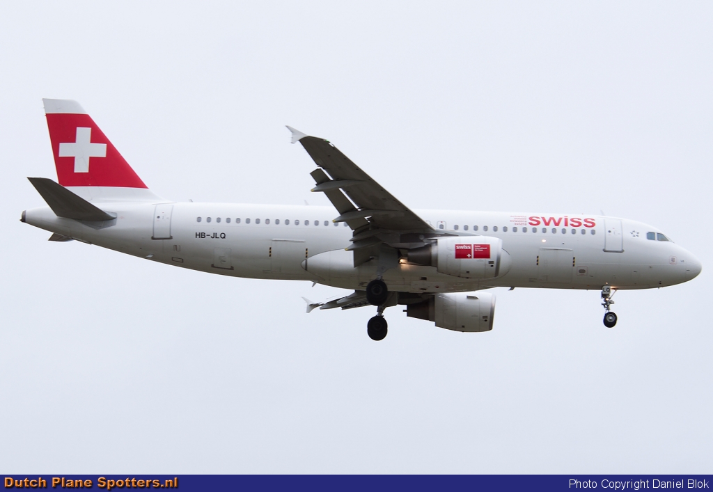 HB-JLQ Airbus A320 Swiss International Air Lines by Daniel Blok
