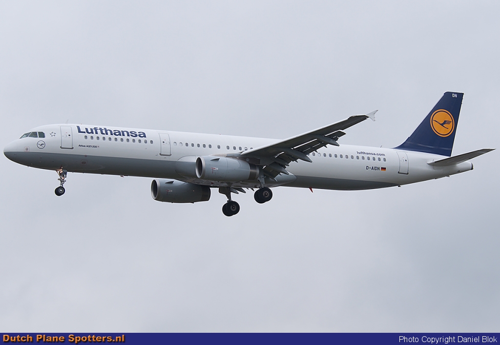 D-AIDN Airbus A321 Lufthansa by Daniel Blok