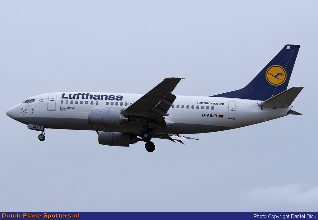 D-ABJB Boeing 737-500 Lufthansa by Daniel Blok