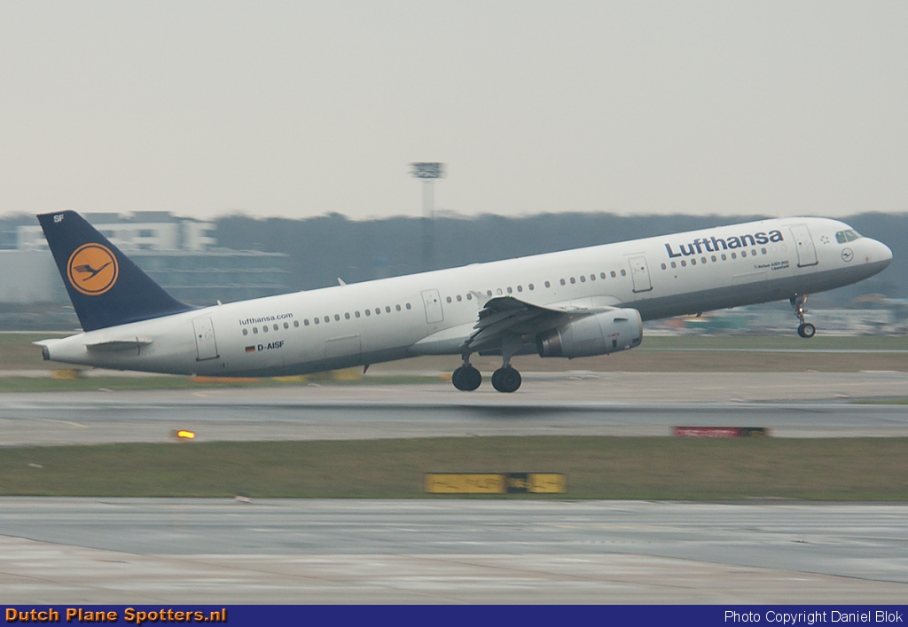 D-AISF Airbus A321 Lufthansa by Daniel Blok