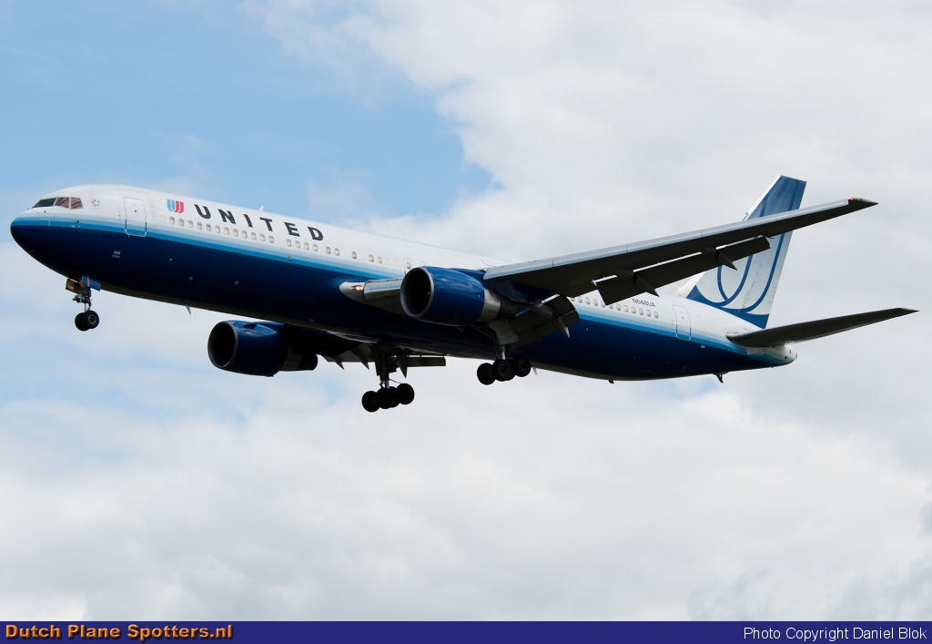 N648UA Boeing 767-300 United Airlines by Daniel Blok