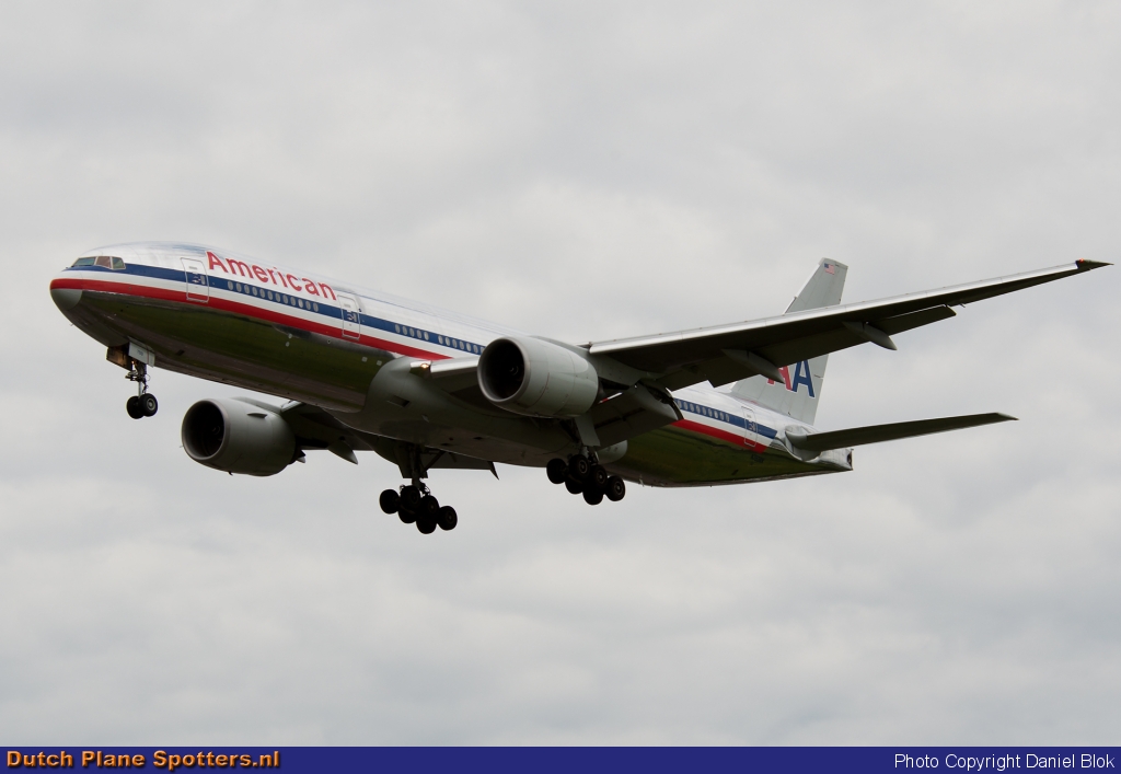 N793AN Boeing 777-200 American Airlines by Daniel Blok