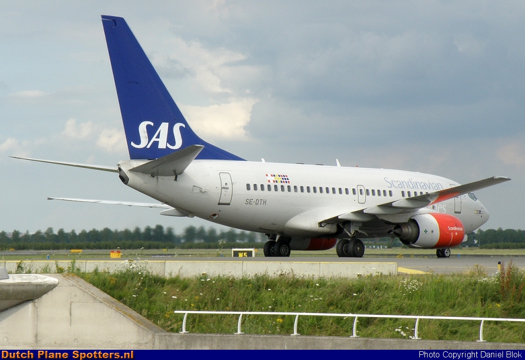 SE-DTH Boeing 737-600 SAS Scandinavian Airlines by Daniel Blok