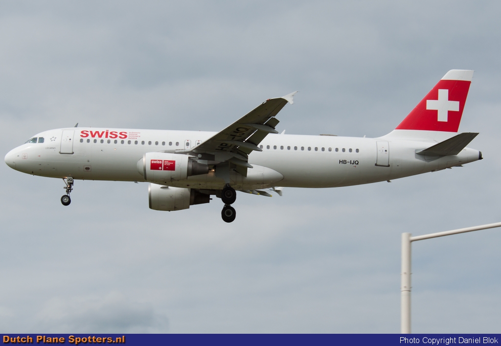 HB-IJQ Airbus A320 Swiss International Air Lines by Daniel Blok