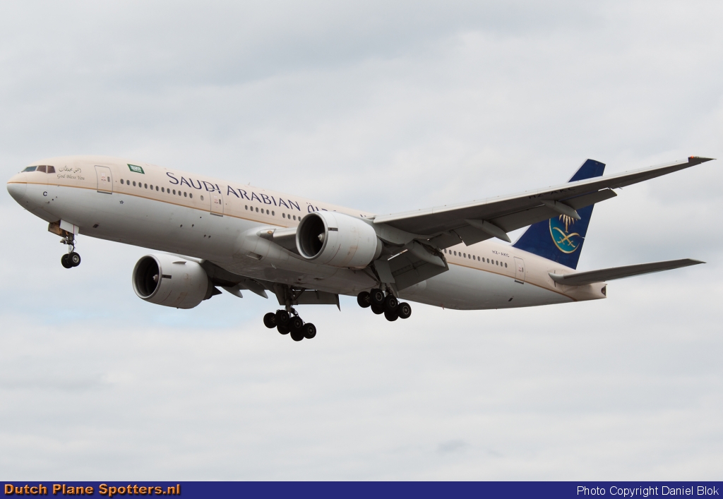 HZ-AKC Boeing 777-200 Saudi Arabian Airlines by Daniel Blok