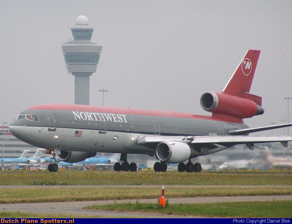 N224NW McDonnell Douglas DC-10 Northwest Airlines by Daniel Blok