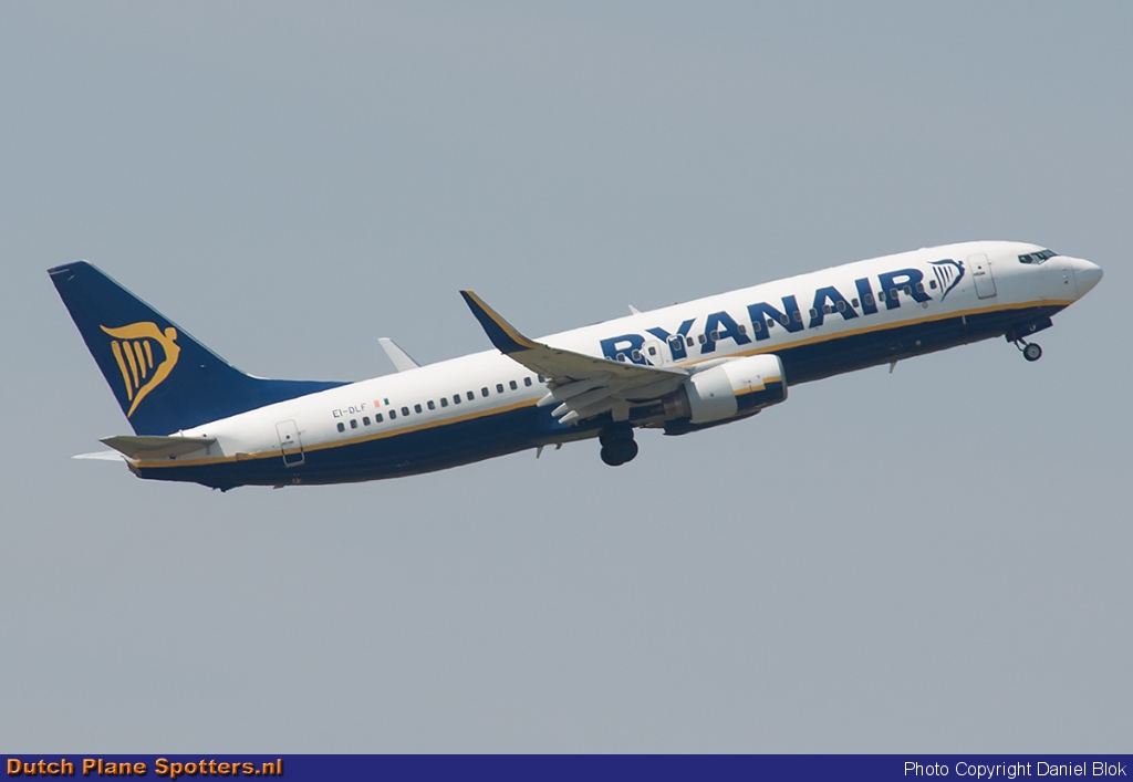 EI-DLF Boeing 737-800 Ryanair by Daniel Blok