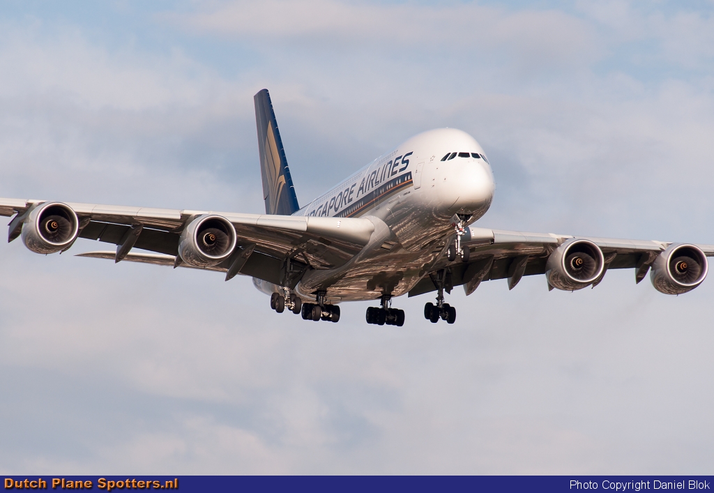 9V-SKQ Airbus A380-800 Singapore Airlines by Daniel Blok