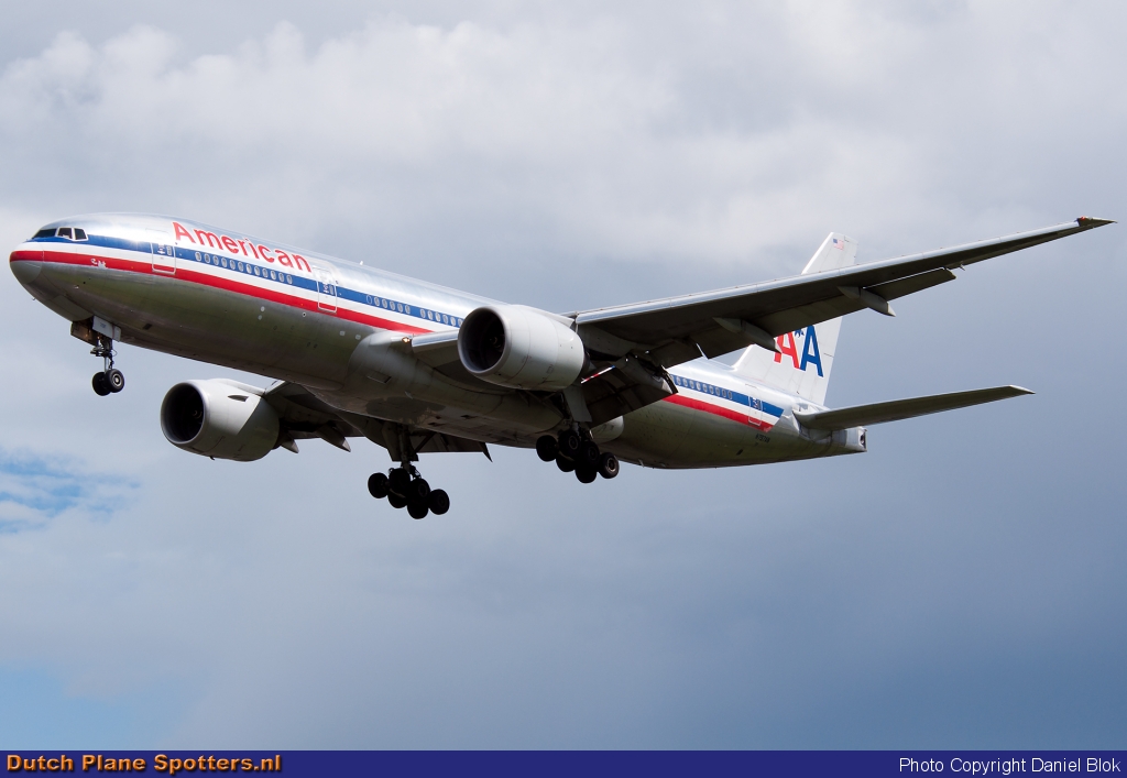 N797AN Boeing 777-200 American Airlines by Daniel Blok
