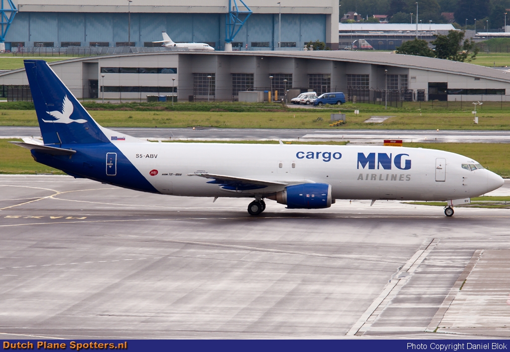 S5-ABV Boeing 737-400 Solinair (MNG Cargo) by Daniel Blok
