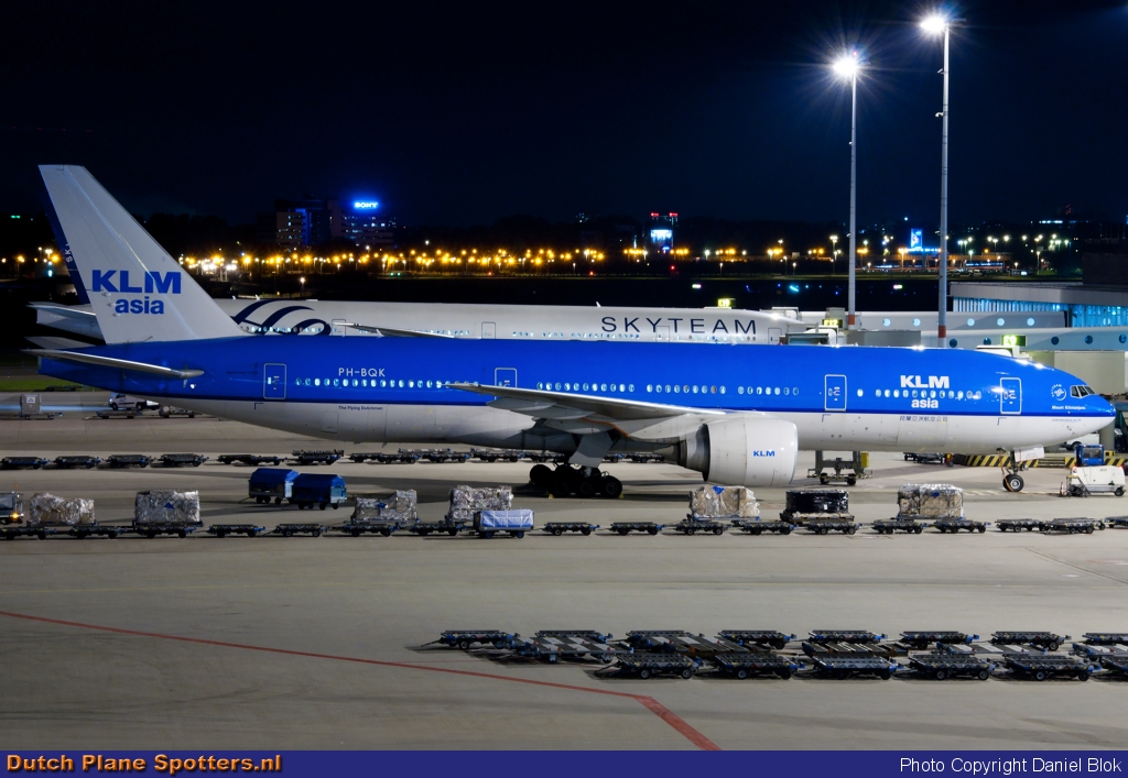 PH-BQK Boeing 777-200 KLM Asia by Daniel Blok