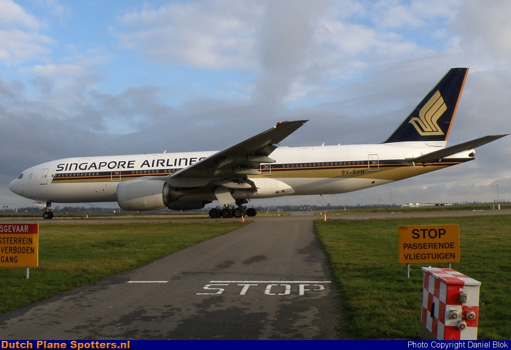 9V-SVN Boeing 777-200 Singapore Airlines by Daniel Blok