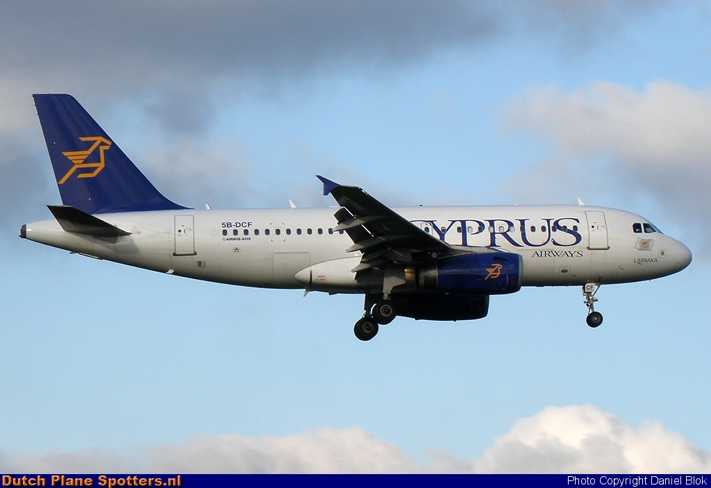 5B-DCF Airbus A319 Cyprus Airways by Daniel Blok