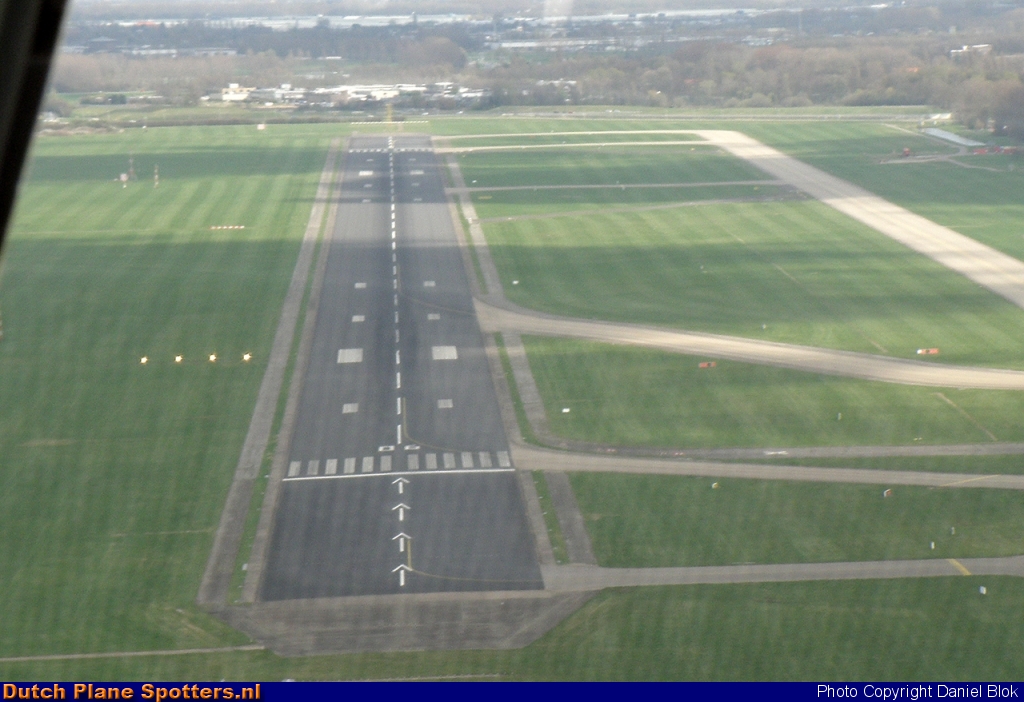 EHRD Airport Runway by Daniel Blok