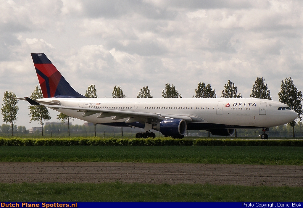 N857NW Airbus A330-200 Delta Airlines by Daniel Blok