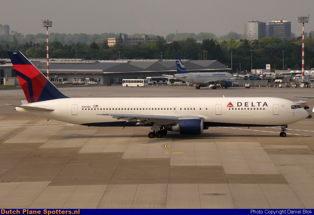 N394DL Boeing 767-300 Delta Airlines by Daniel Blok