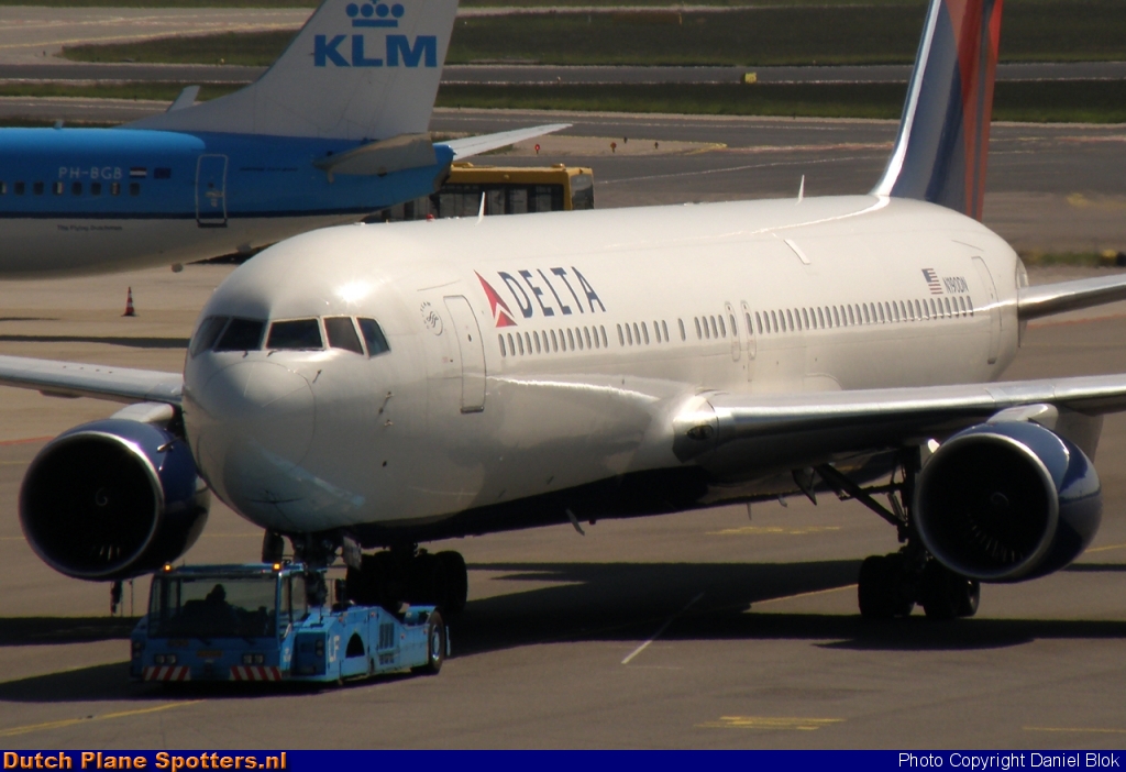 N190DN Boeing 767-300 Delta Airlines by Daniel Blok