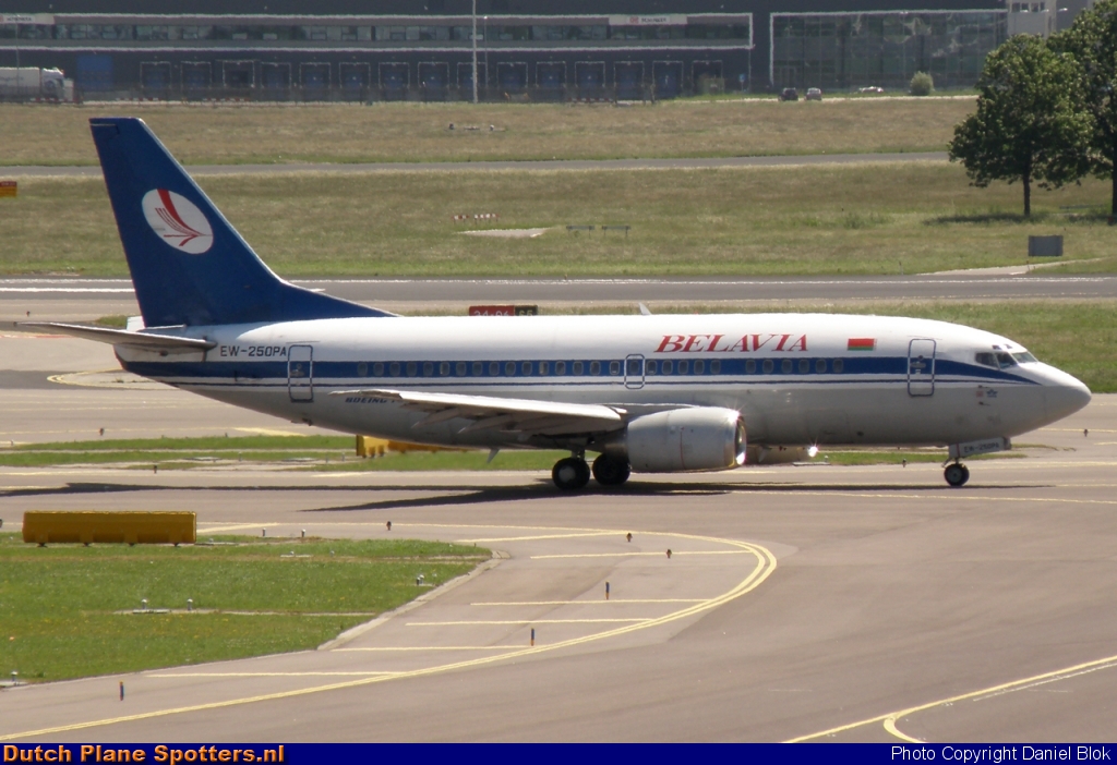 EW-250PA Boeing 737-500 Belavia Belarusian Airlines by Daniel Blok
