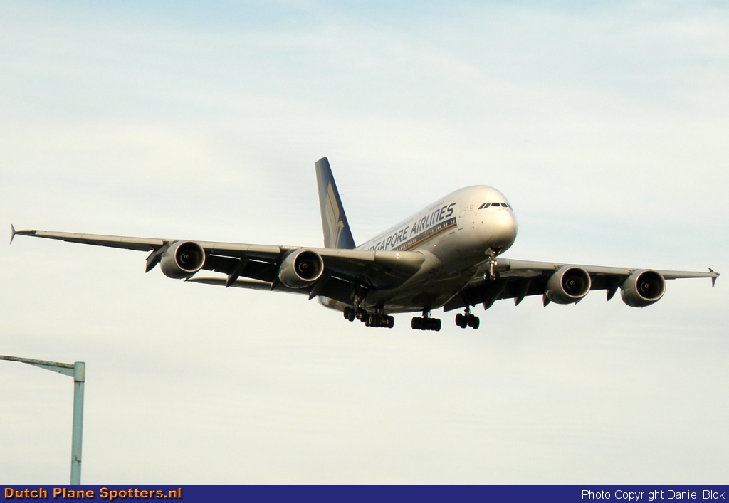 9V-SKF Airbus A380-800 Singapore Airlines by Daniel Blok