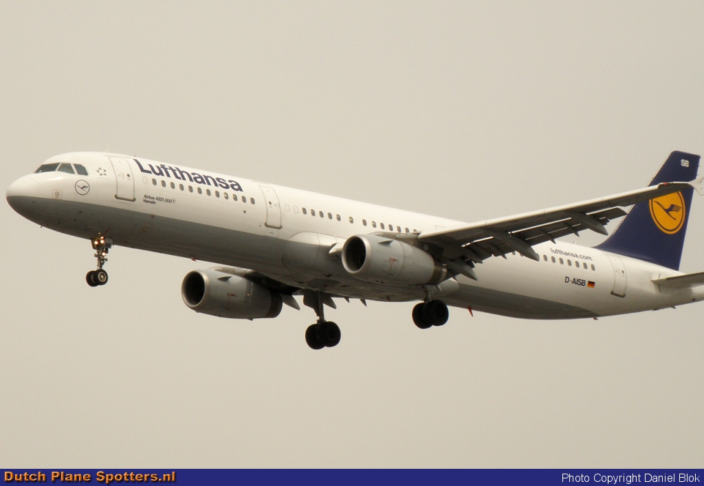 D-AISB Airbus A321 Lufthansa by Daniel Blok
