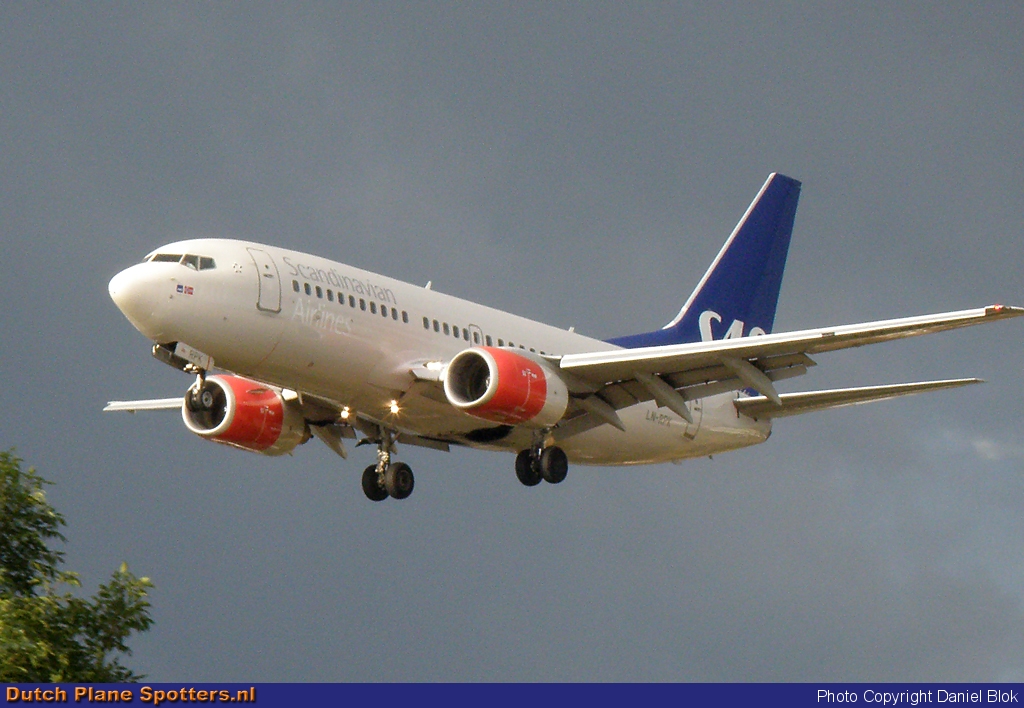 LN-RPK Boeing 737-600 SAS Scandinavian Airlines by Daniel Blok