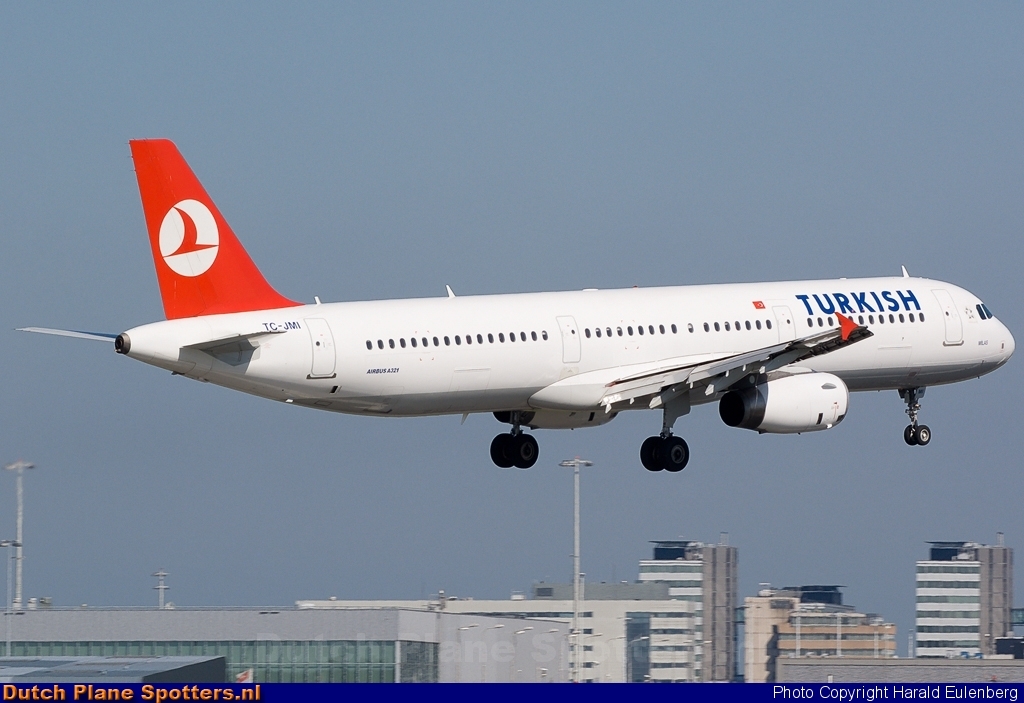 TC-JMI Airbus A321 Turkish Airlines by Harald Eulenberg