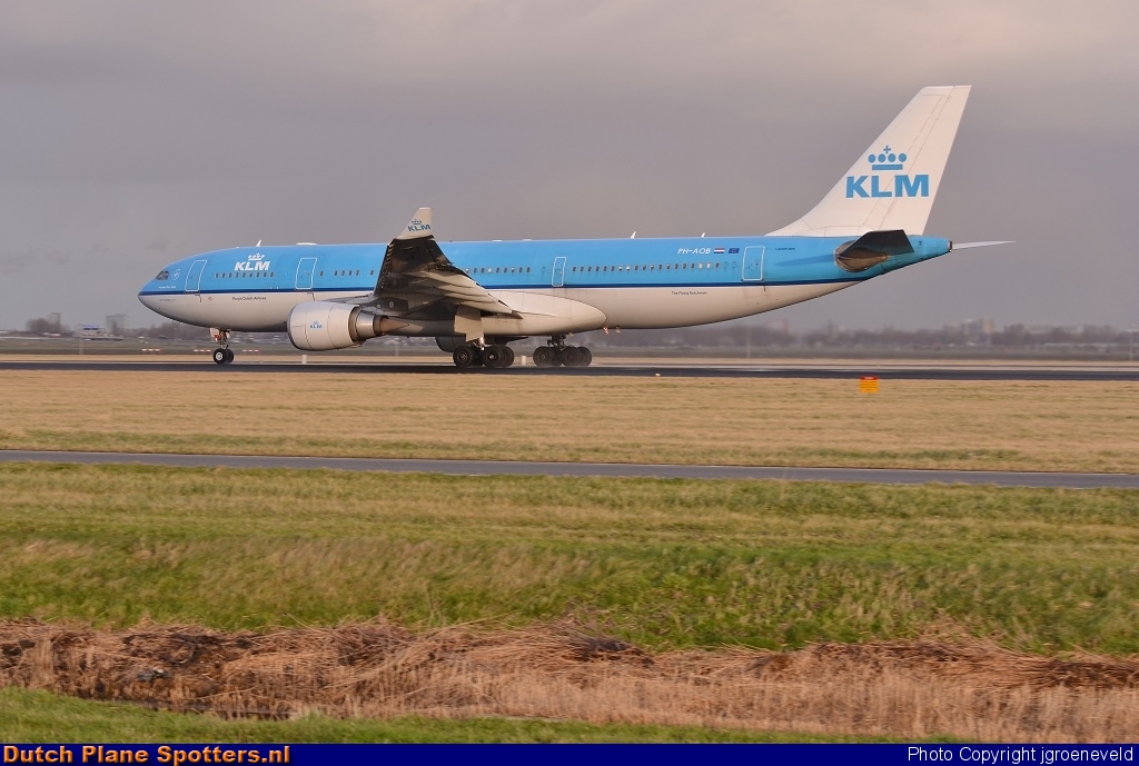 PH-AOB Airbus A330-200 KLM Royal Dutch Airlines by jgroeneveld