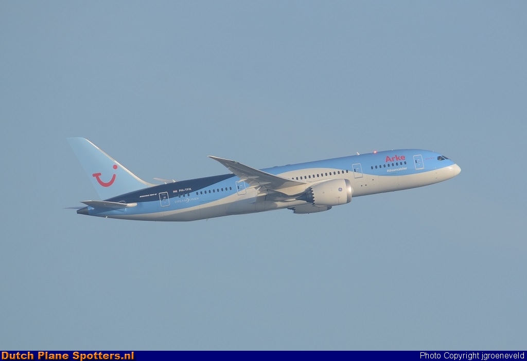PH-TFK Boeing 787-8 Dreamliner ArkeFly by jgroeneveld