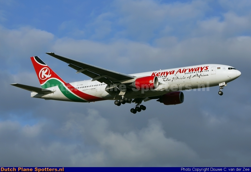 5Y-KQU Boeing 777-200 Kenya Airways by Douwe C. van der Zee