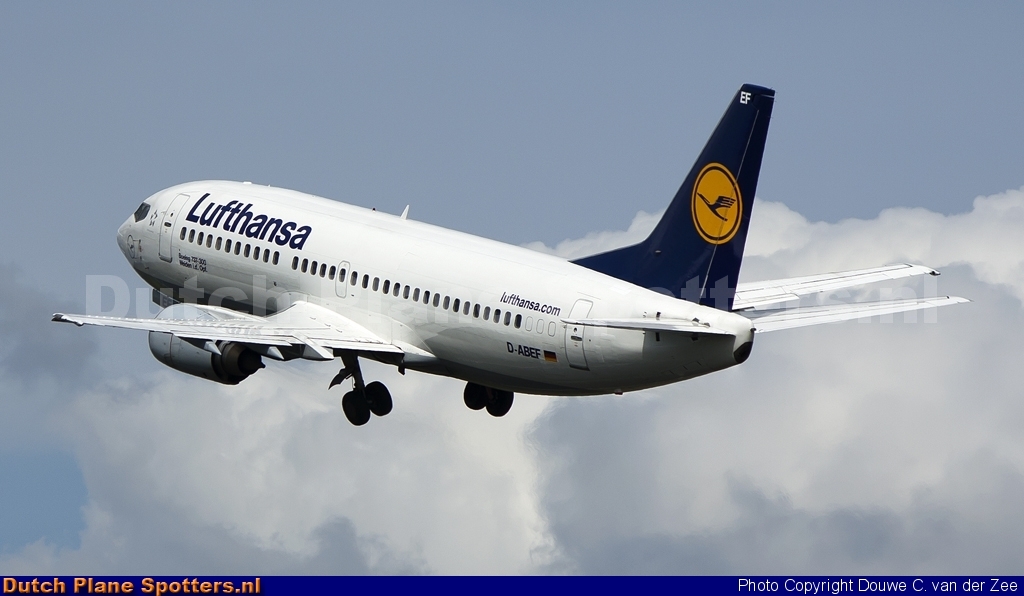 D-ABEF Boeing 737-300 Lufthansa by Douwe C. van der Zee