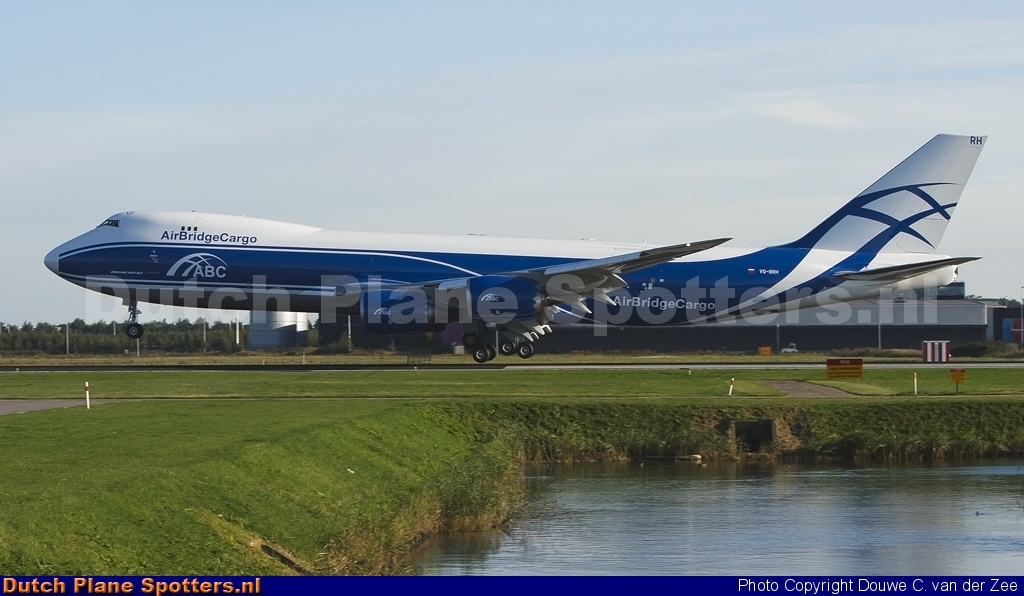 VQ-BRH Boeing 747-8 AirBridgeCargo by Douwe C. van der Zee