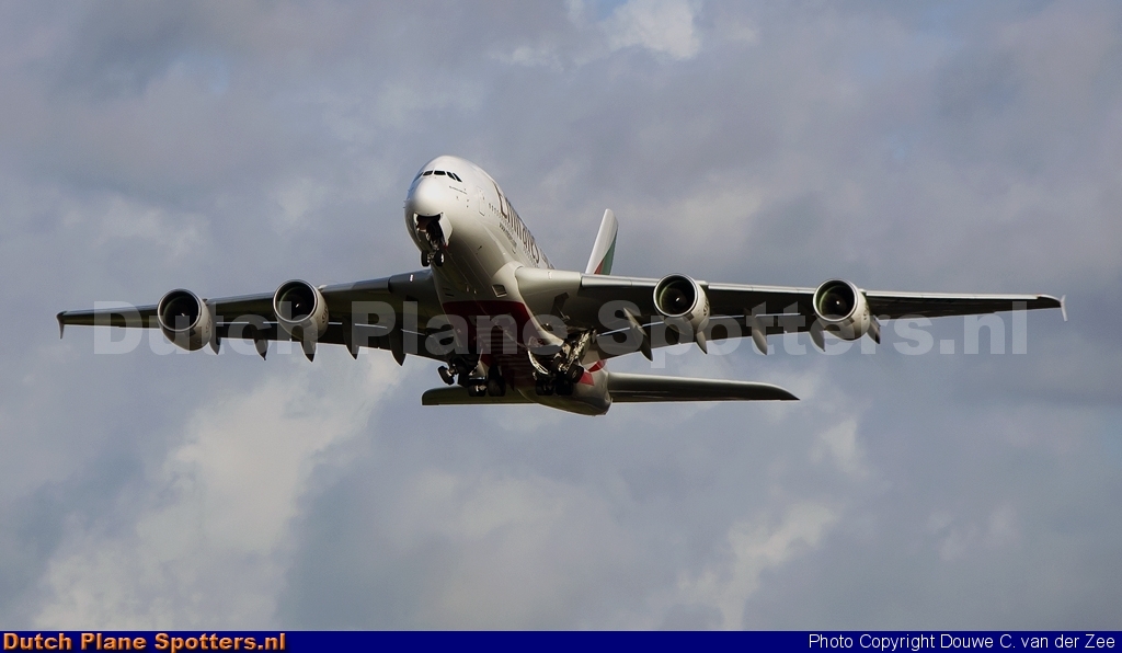 A6-EEN Airbus A380-800 Emirates by Douwe C. van der Zee