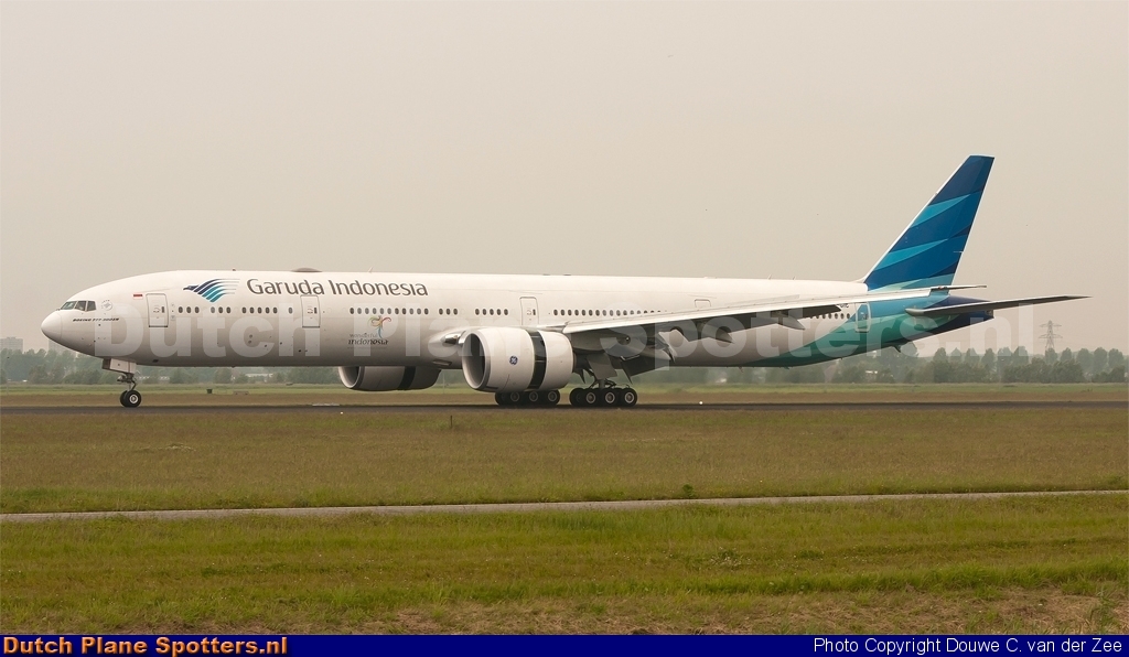PK-GIC Boeing 777-300 Garuda Indonesia by Douwe C. van der Zee