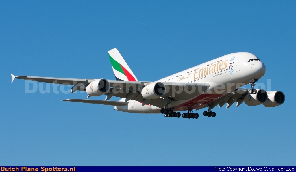 A6-EOG Airbus A380-800 Emirates by Douwe C. van der Zee