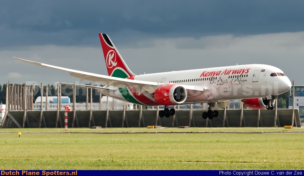 5Y-KZG Boeing 787-8 Dreamliner Kenya Airways by Douwe C. van der Zee