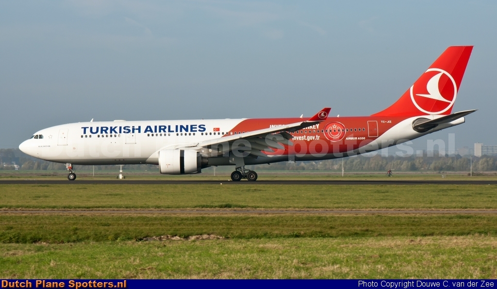 TC-JIZ Airbus A330-200 Turkish Airlines by Douwe C. van der Zee