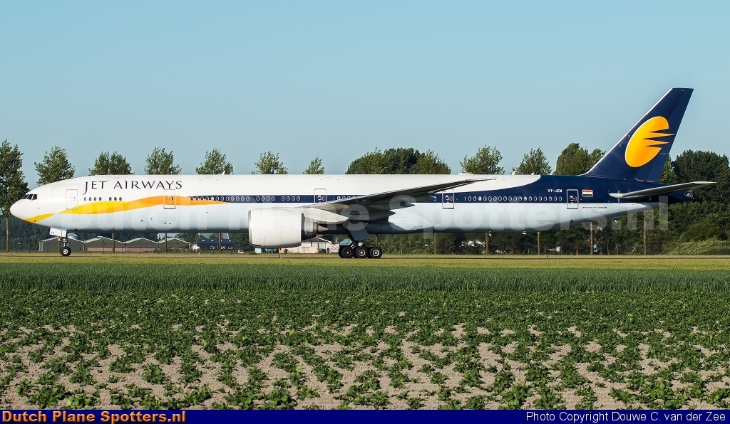 VT-JEW Boeing 777-300 Jet Airways by Douwe C. van der Zee