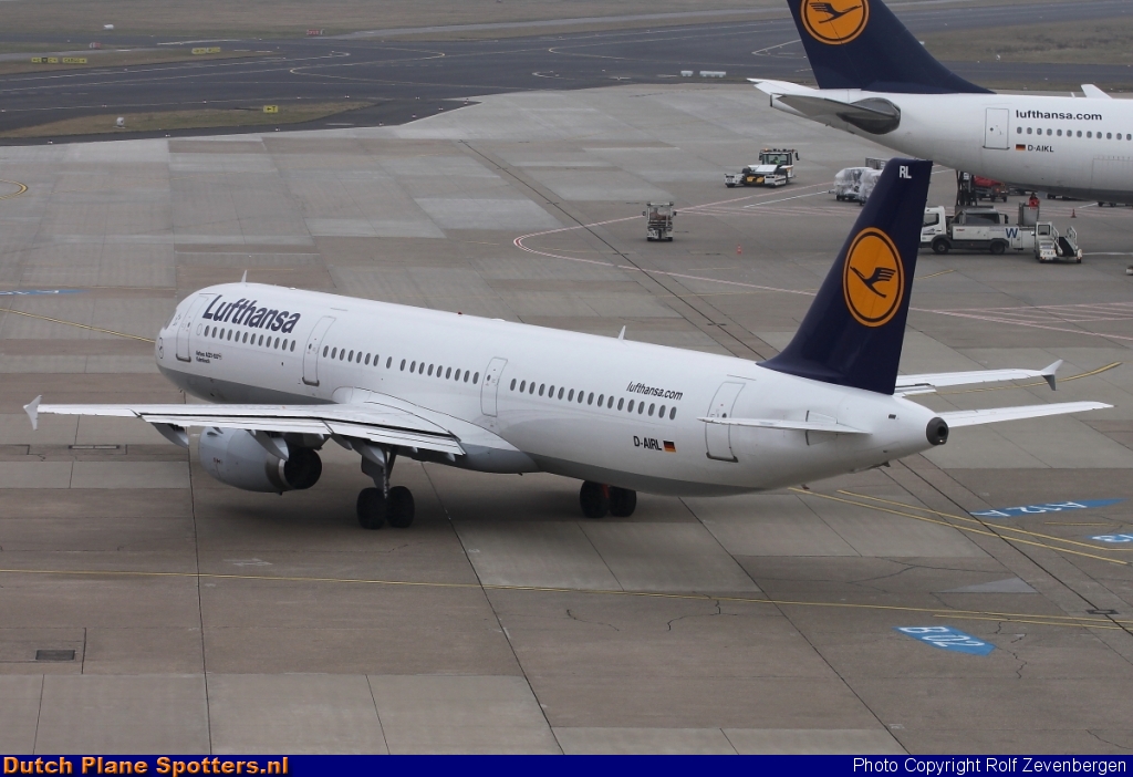D-AIRL Airbus A321 Lufthansa by Rolf Zevenbergen