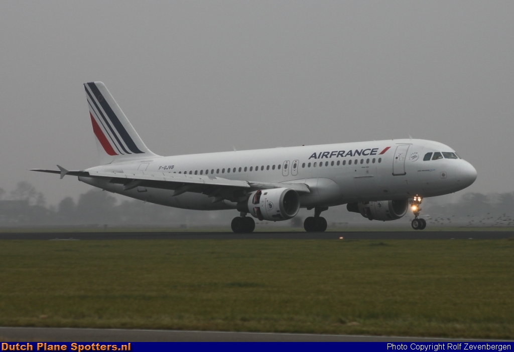 F-GJVB Airbus A320 Air France by Rolf Zevenbergen