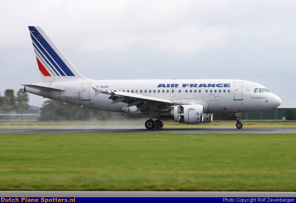 F-GUGP Airbus A318 Air France by Rolf Zevenbergen