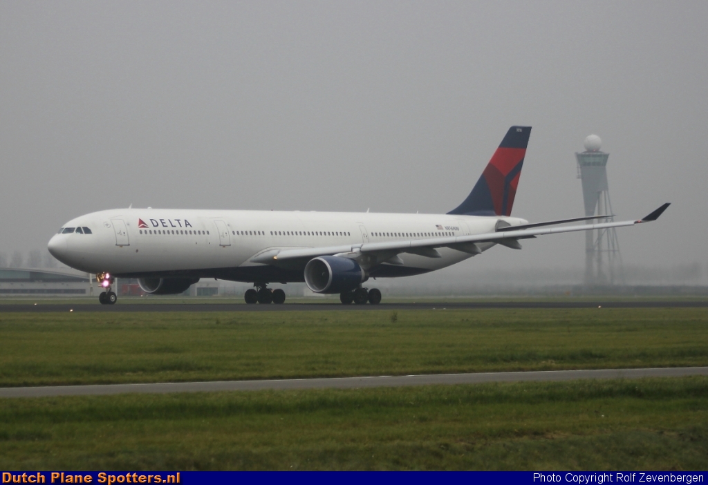 N816NW Airbus A330-300 Delta Airlines by Rolf Zevenbergen