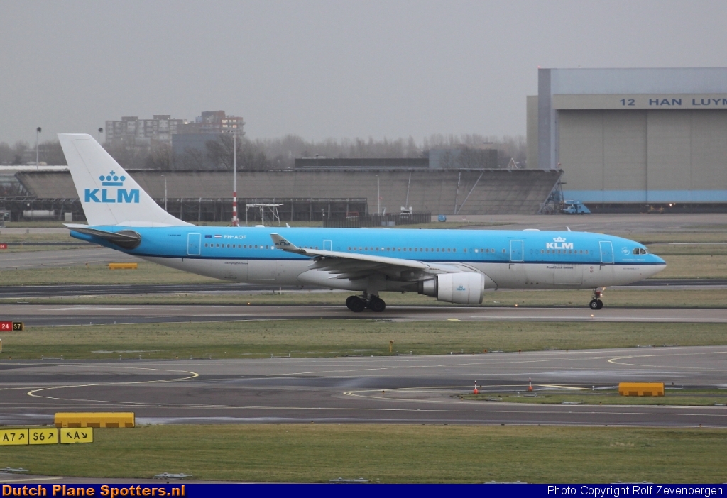PH-AOF Airbus A330-200 KLM Royal Dutch Airlines by Rolf Zevenbergen